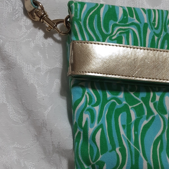 Lilly Pulitzer Finders Keepers "Hot To Trot" Crossbody Fold-Over Clutch Purse. - Picture 16 of 16
